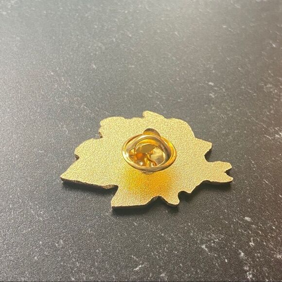 Crystal Protection Enamel Pin/ Brooch - Picture 4 of 5